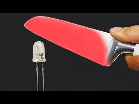 EXPERIMENT Glowing 1000 degree KNIFE VS LED Light Bulb